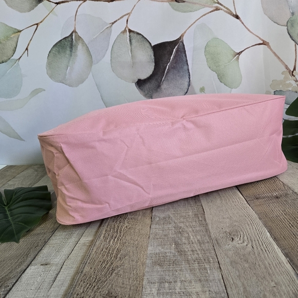 Hello Kitty Pink Duffle Bag w/ Iconic Red Bow - Picture 7 of 8